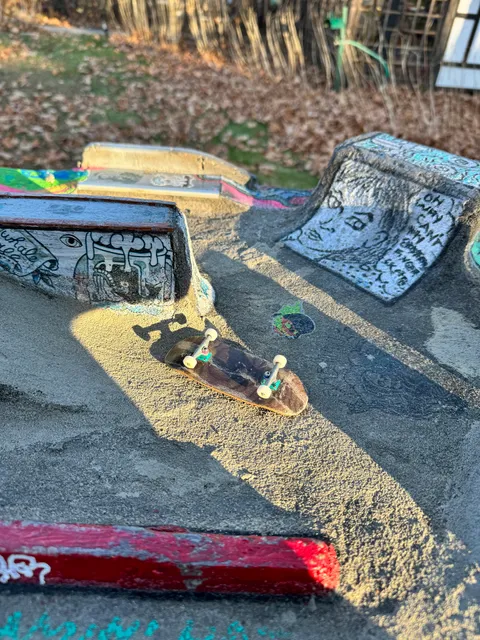 Minnesota's First Free Outdoor Fingerboard Skatepark