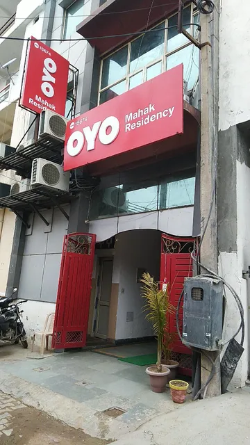OYO Mahak Residency