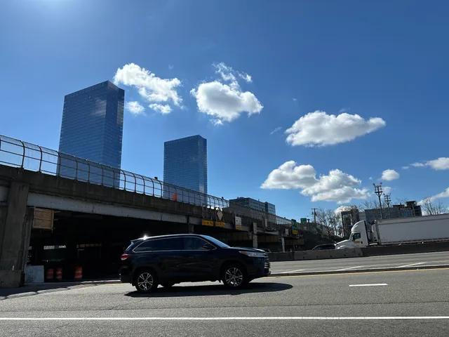 GW Bridge Plaza West