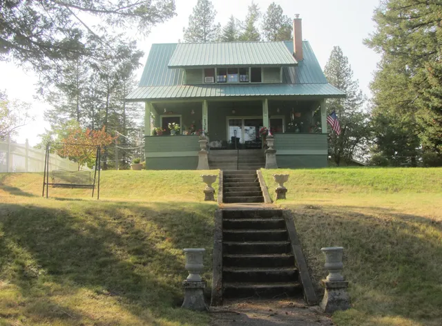 Dannyann's Bed & Breakfast