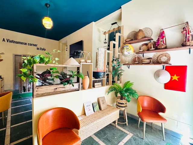 Phở Việt - Vietnamese Restaurant