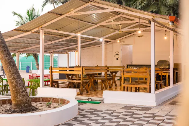 WHITE HEAVEN SEA STAY