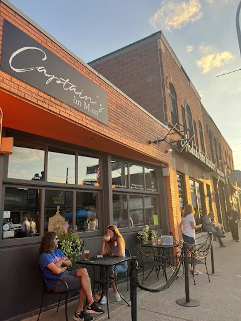 Captain’s ön Main