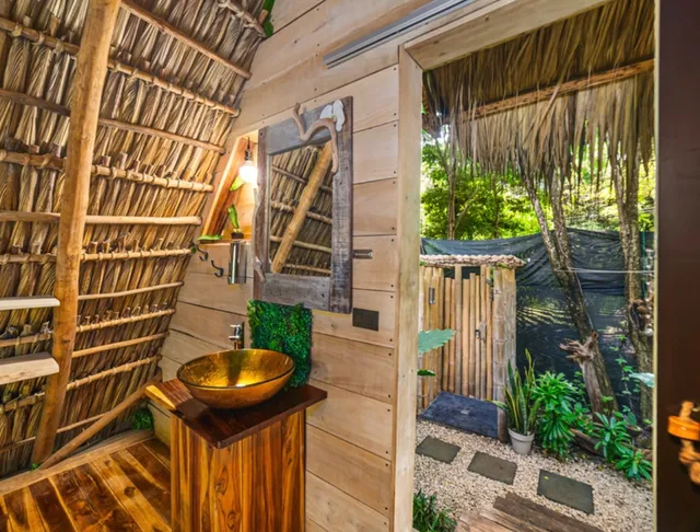 Cabinas de Lou Éco Lodge TAMARINDO