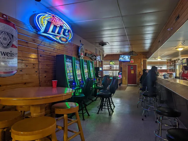 The Top Hat Bar and Lounge