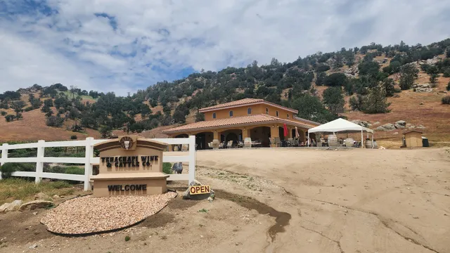 Tehachapi Wine & Cattle