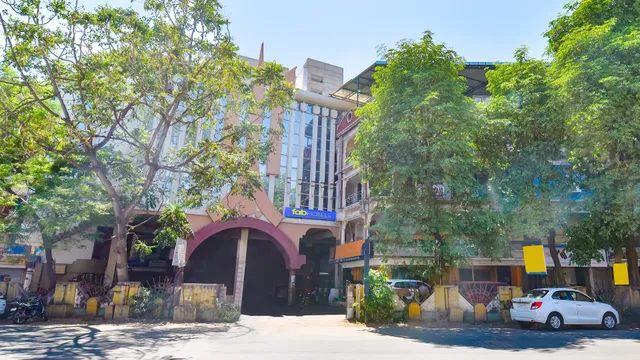 FabHotel Shivam Residency - Hotel in Karelibagh, Vadodara