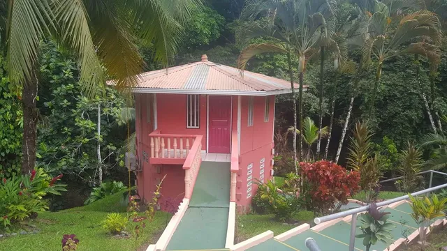 Oasis Hotel and Cabins