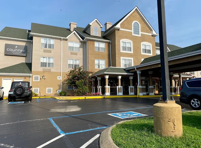 Country Inn & Suites by Radisson, Nashville Airport East, TN