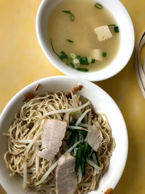 353汕頭香Q麵自由店