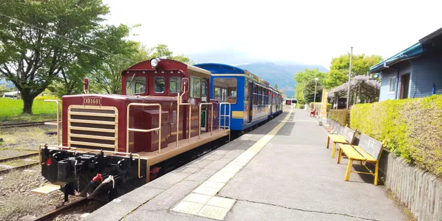 Minamiaso Railway (Torokko Sightseeing Train)
