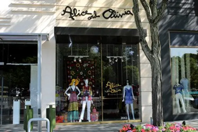 ALICE + OLIVIA