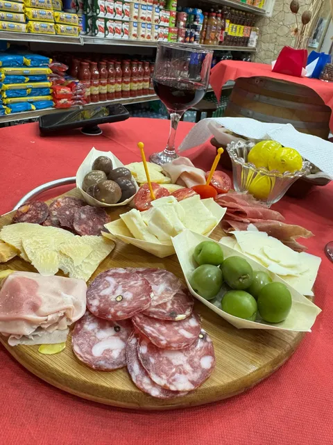 CIRO'S Tasting & Wine