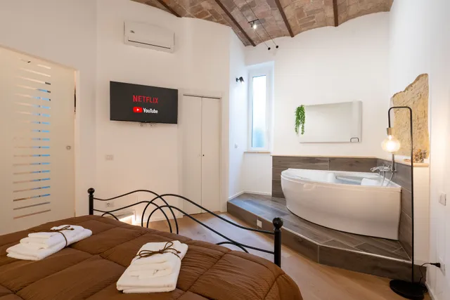 Servizi Immobiliari & L'Antica Voltina