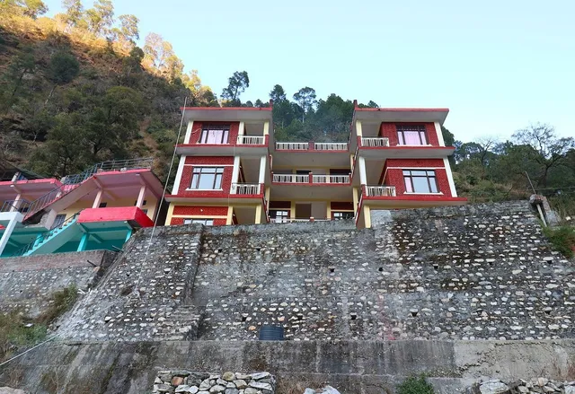 OYO 23275 Shiv Ganga View