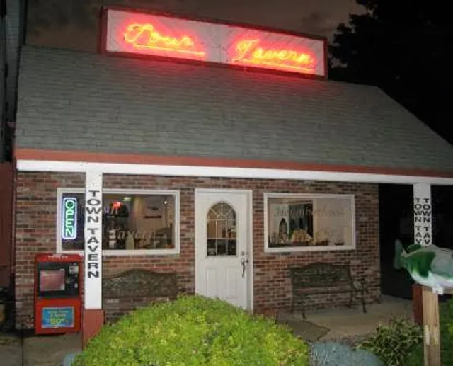 Auburn's Town Tavern