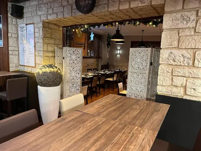 Le Wellington Café Brasserie