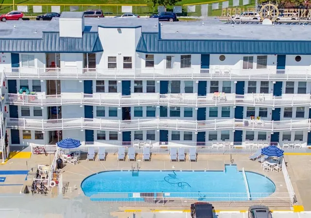 Cape Cod Inn Condominiums