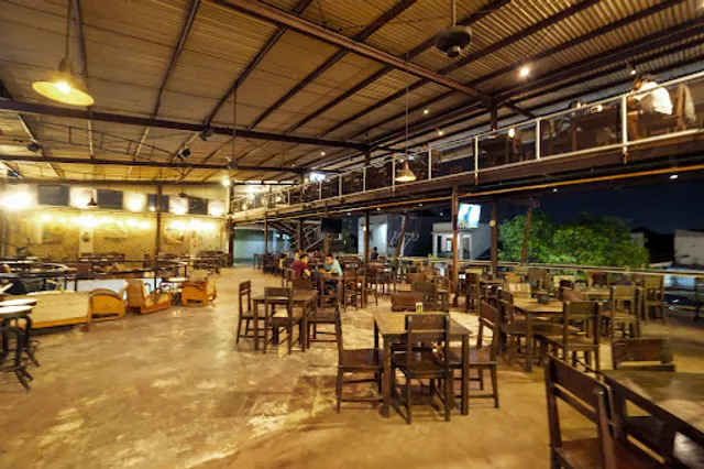 Ling-Lung Kopi & Eatery