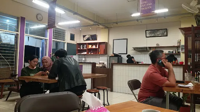 Kedai Kopi Tiga Delapan