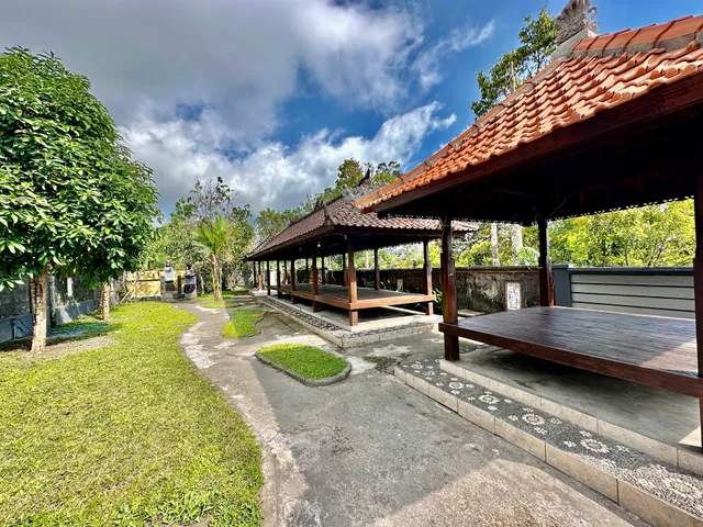 Caldera Besakih Homestay