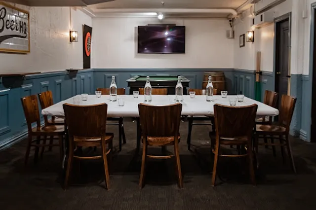 The Claddagh Irish Pub