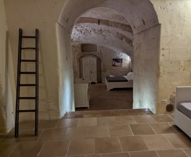 La Neviera Nei Sassi