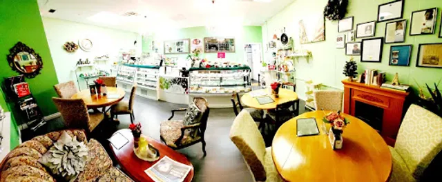 Macarons and Goodies french bakery - Edmonton-