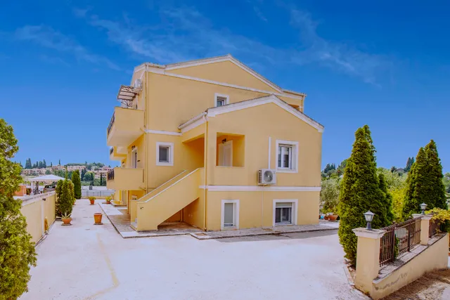 JULIAS VILLAGE & JULIAS VILLAGE ALLURE