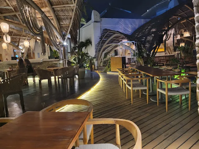 Onaki Restaurant Bar