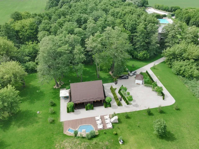 Еко-готель Quiet Forest