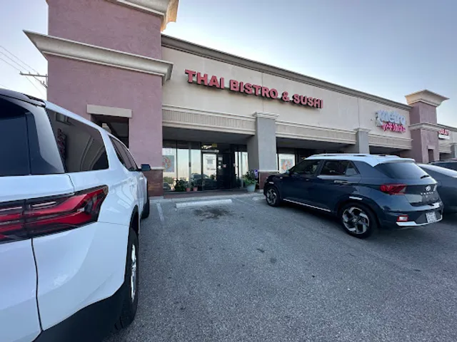 Thai Bistro & Sushi