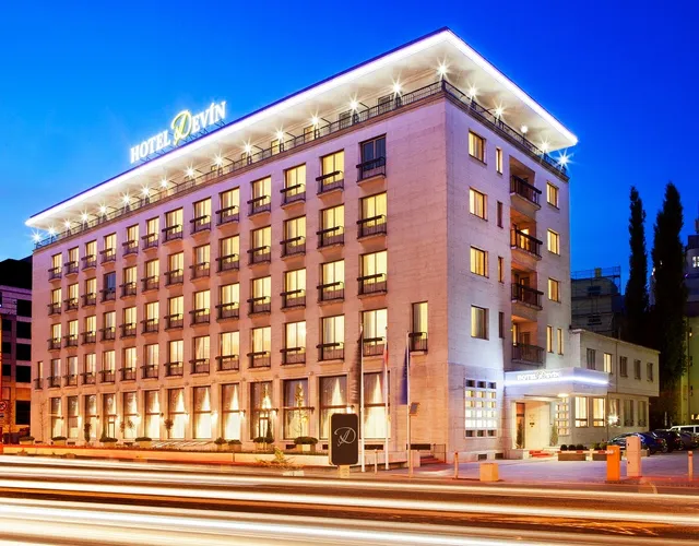 Hotel Devin