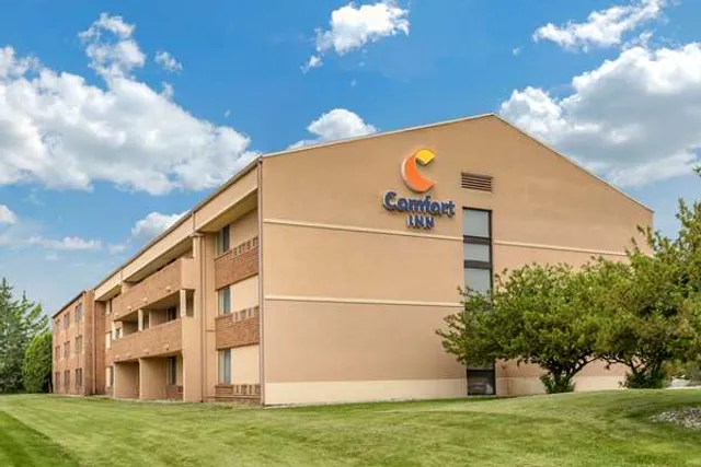 Comfort Inn Lansing West