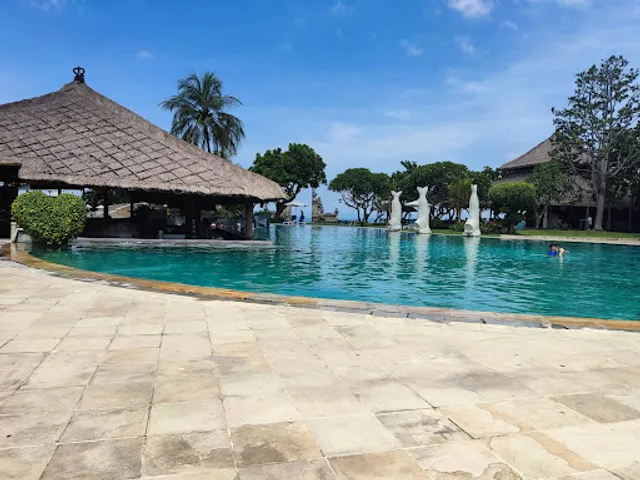 Kul Kul Pool Bar