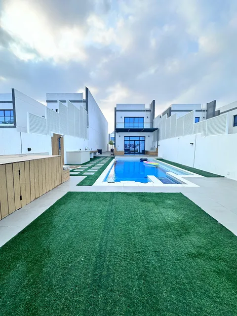 White pearl luxury villa