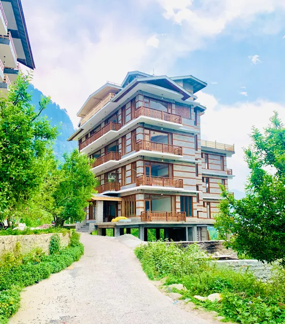 The Genial Mount, Manali