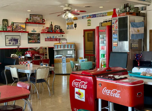 Midpoint Cafe and Gift Shop