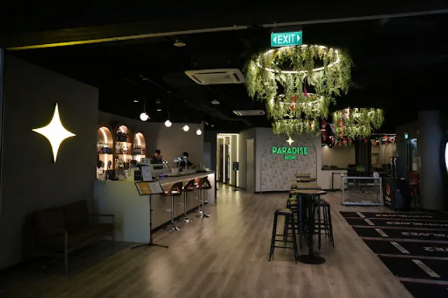 Paradise Now - Restaurant & Bar