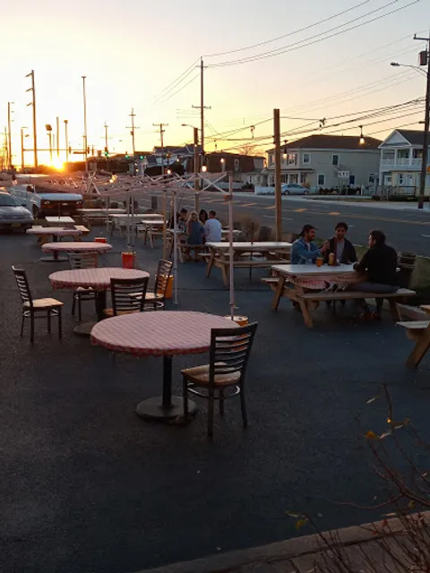 The Cove Restaurant - Bar - Package Goods