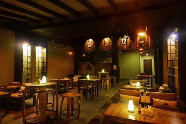 90's Greassy Spoon Restaurant, sauraha