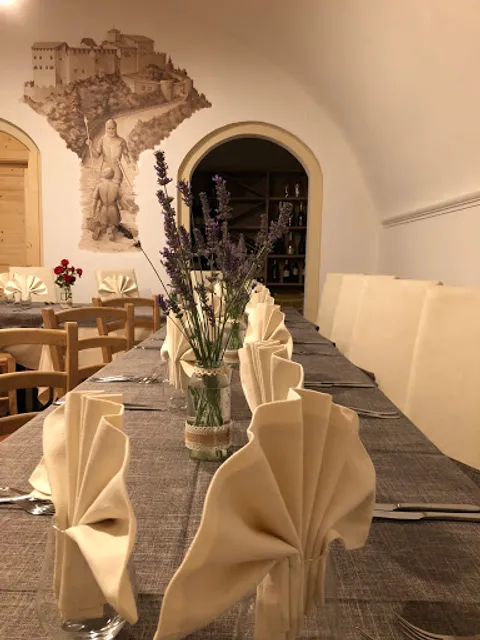 L'OSTERIA - food & drink