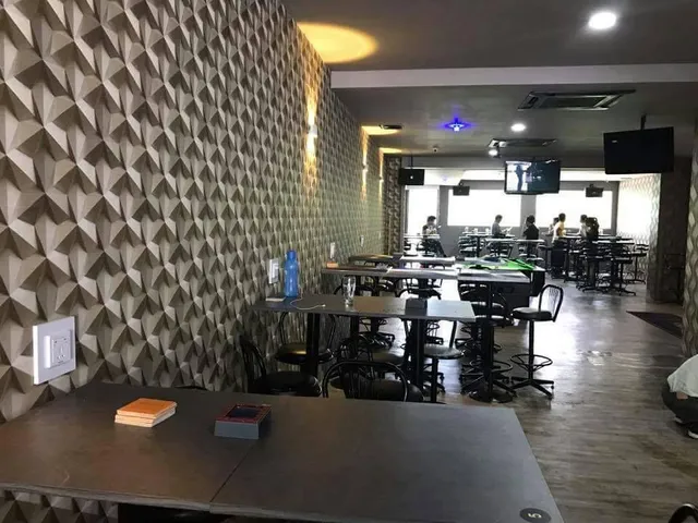 Elegant Pub & Bistro