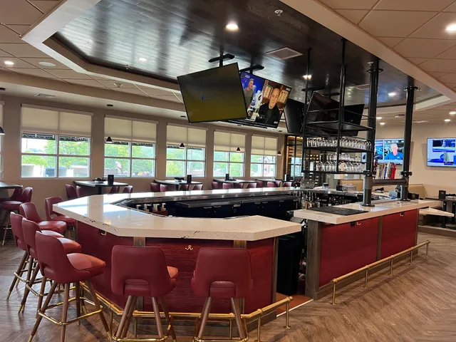 KC Craft & Co featuring Bennigan's On The Fly