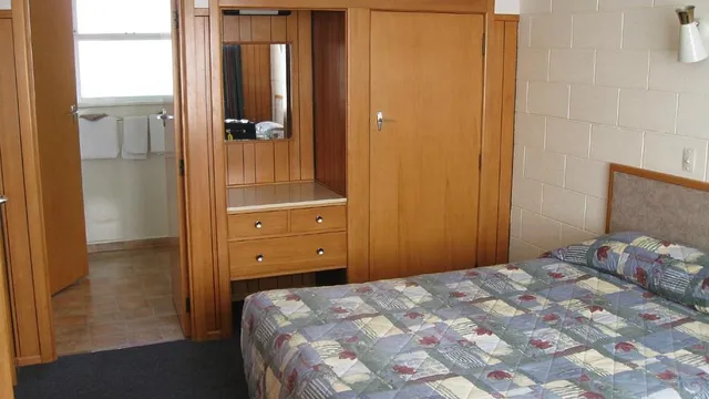 Endeavour Lodge Motel