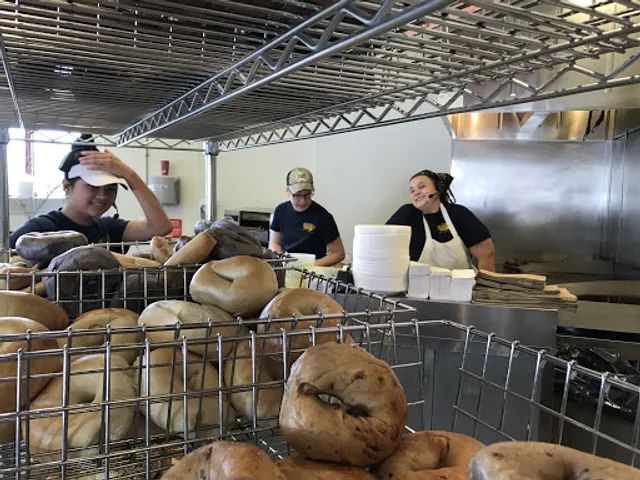 Buddies’ New York Bagels