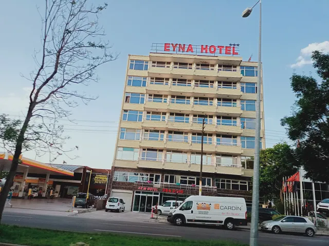 Eyna Hotel