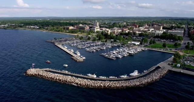 Kasa 539 Bay Street Traverse City