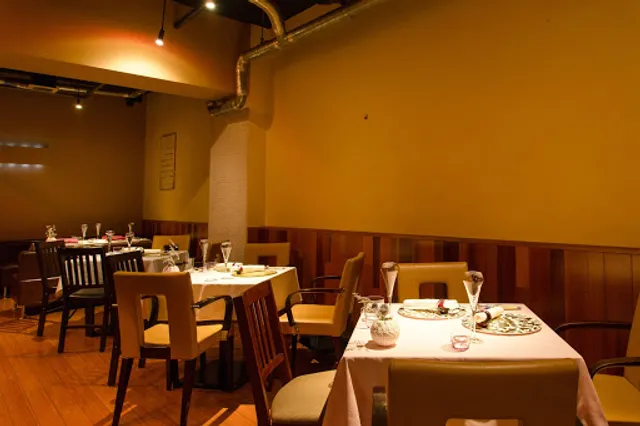 Vintage with Restaurant