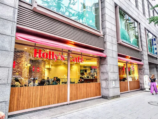 Holly’s Café - Kita-Shinchi